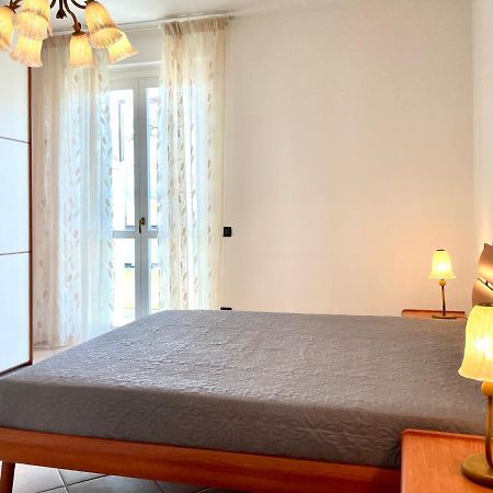 Sunset Boutique Apartment Marina di Massa Kültér fotó