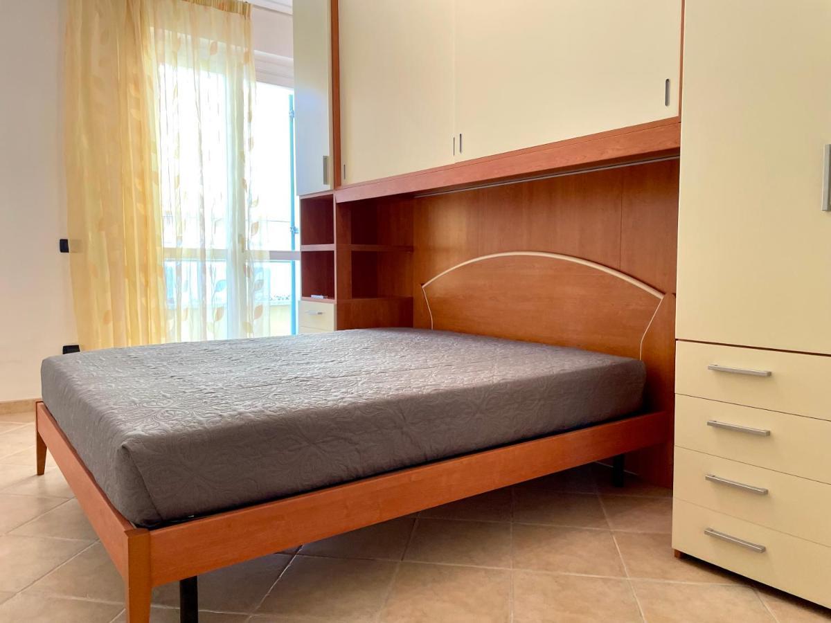 Sunset Boutique Apartment Marina di Massa Kültér fotó